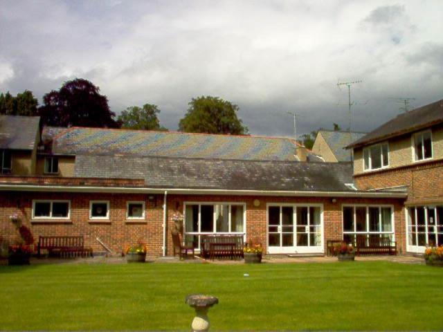 Tekels Park Guest House Camberley Dış mekan fotoğraf